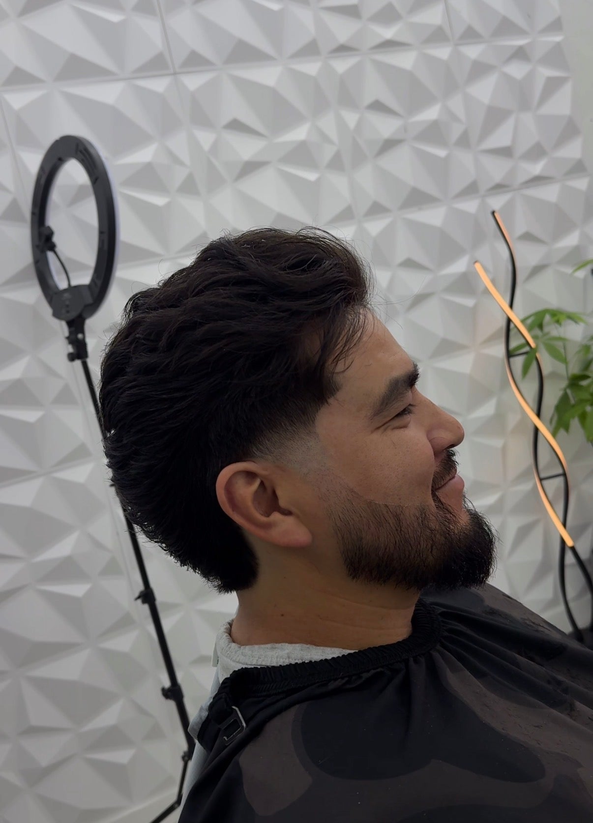 MENS HAIRCUT AND BEARD
